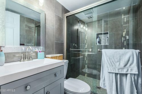 1808 50 Dr, Phoenix AZ 85031-1328 exterior