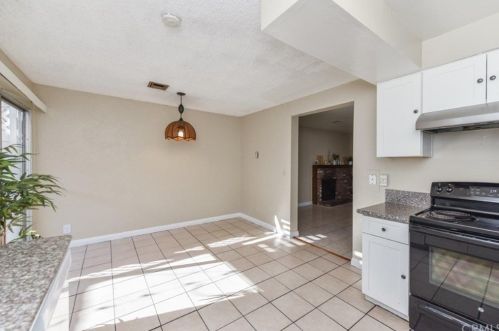 1407 Sycamore Ave, Tustin CA 92780-6279 exterior