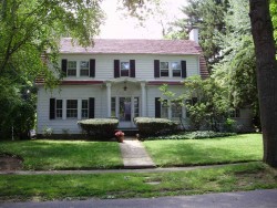 138 Arnold Rd, Newton, MA 02459-3044