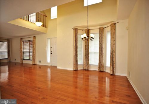 5 Aldgate Ct, Princeton NJ exterior