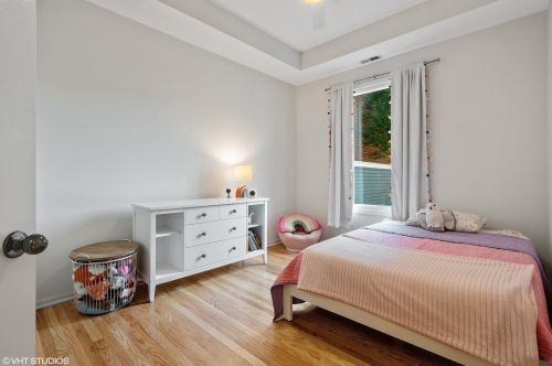 2710 Bosworth Ave, Chicago IL 60642-8062 exterior