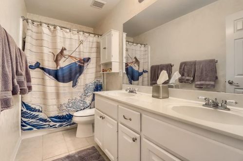 4948 China Gdn Dr, Austin TX 78730-3576 exterior