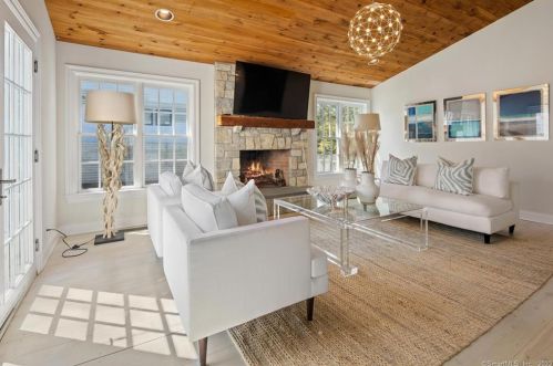 42 Danbury Ave, Westport CT  06880-6821 exterior