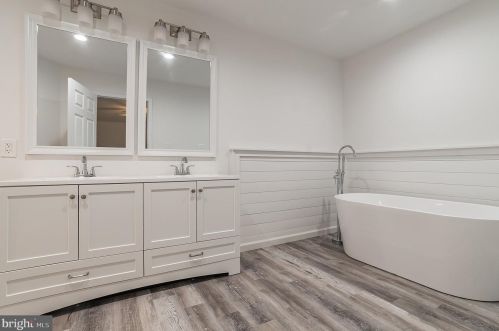 345 Pine Grove Rd, Hanover PA  17331-7702 exterior