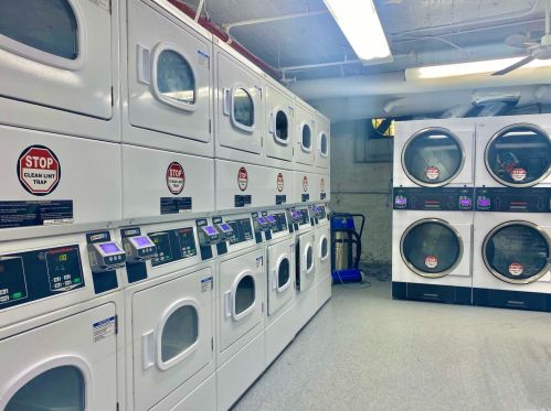 762 Brady Ave, Bronx NY 10462-2755 exterior