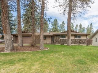 1002 Bellwood Dr, Spokane, WA 99218-2905
