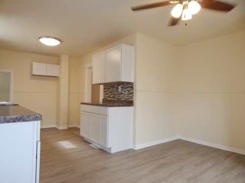 309 Lincoln Ave, Waukegan IL 60085-6304 exterior