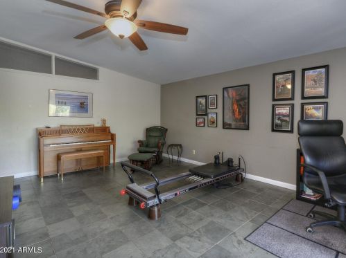 4615 43rd St, Phoenix AZ 85032-3323 exterior