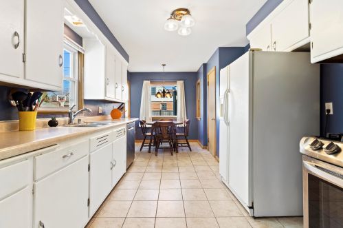 4801 Diversey Blvd, Milwaukee WI 53217-5919 exterior