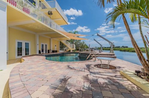 13435 Starfish Dr, Port Richey FL  34667-7606 exterior