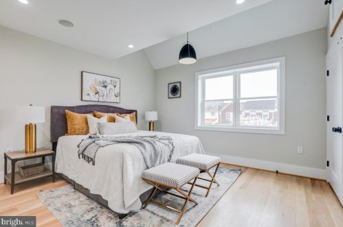 1624 D St, Washington DC  20003-2440 exterior