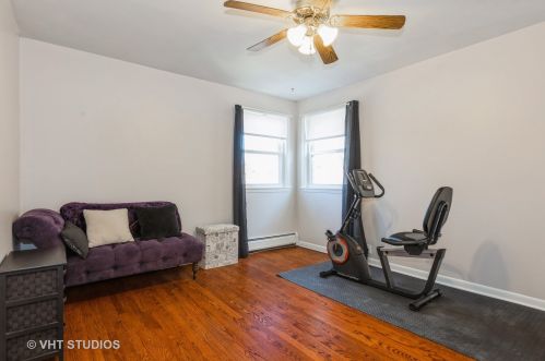 1955 Birchwood Ave, Chicago IL  60626-1535 exterior