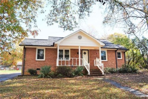 205 Wilson St, Ellisboro, NC 27025-1647