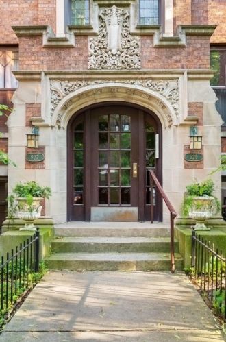 929 Argyle St, Chicago, IL 60640-3805