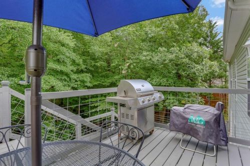 4021 Ashford Way, Gainesville GA 30507-9509 exterior