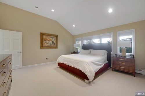 65 Holland Ave, Demarest NJ  07627-2705 exterior