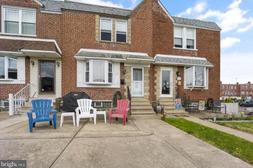 2902 Knorr St, Philadelphia, PA 19149-2519