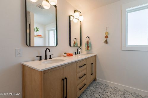 4749 Bermuda St, Tucson AZ  85712-2015 exterior