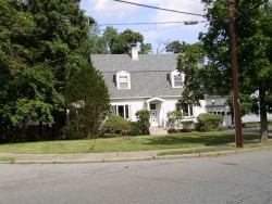 124 Nevada St, Newton, MA 02460-1130
