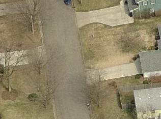 1536 Highgate Rd, Kalamazoo, MI 49006-1910