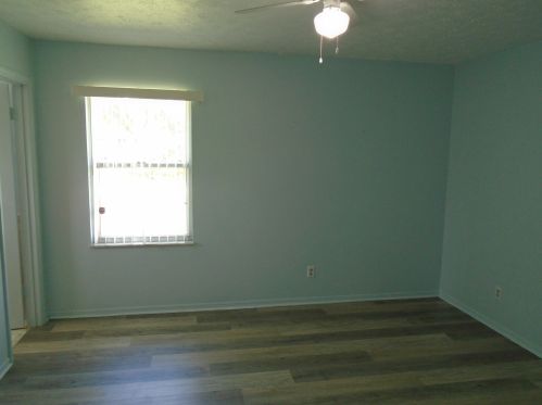 372 Walters Ter, Fort Pierce FL 34983-3878 exterior