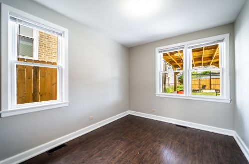 4814 Wellington Ave, Chicago IL 60641-5243 exterior