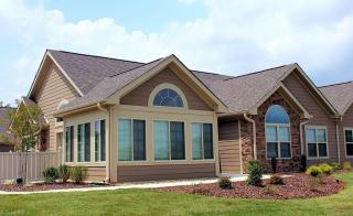 16 Carnoustie Trl, Greensboro, NC 27407-7075