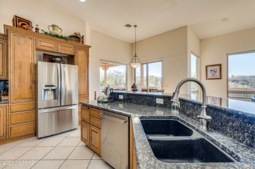 976 Josephine Saddle Pl, Green Valley AZ 85614-6302 exterior