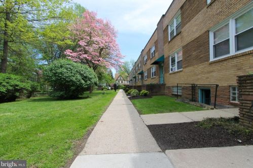 6628 8th St, Philadelphia PA  19126-3344 exterior