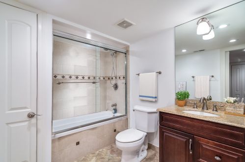 3448 Damen Ave, Chicago IL 60608-6835 exterior