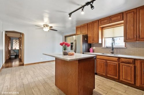 9638 Harding Ave, Chicago IL 60805-3346 exterior