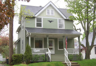 604 67th St, Milwaukee, WI 53213-3953