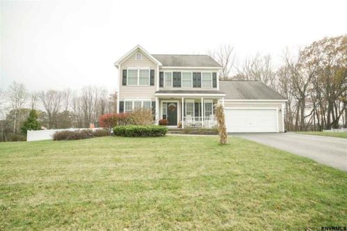 73 Valleywood Dr, Schenectady, NY 12302-4718