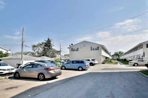 6545 Addison St, Chicago IL 60634-3839 exterior