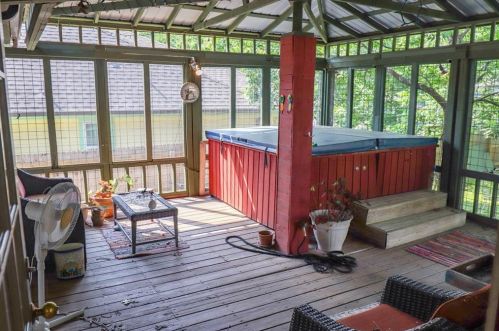 1809 Alguno Rd, Austin TX 78757-3222 exterior