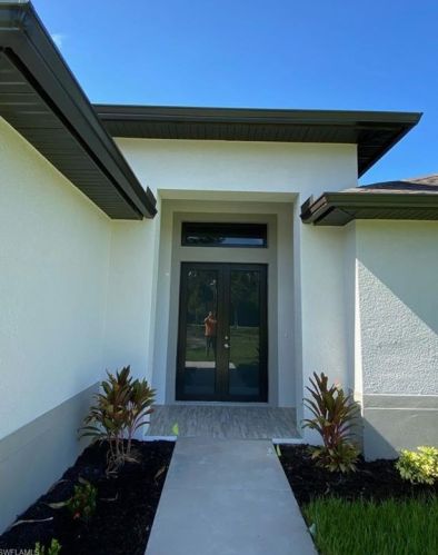 1822 16th Ave, Naples, FL 34120-0044