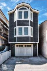 3945 Ocean Dr, Oxnard, CA 93035-3937