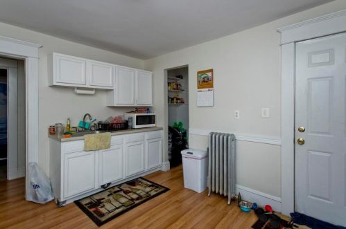 165 Maynard St, Springfield MA  01109-4401 exterior