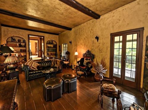 110 Inglewood Dr, Pittsburgh PA 15228-1505 exterior