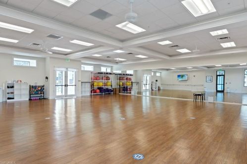 143 Cypress Vw Dr, Naples FL 34113-8080 exterior