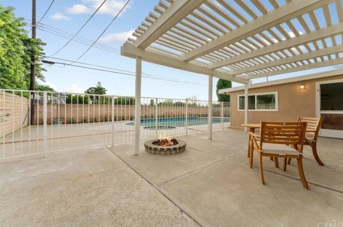 1742 Lance Dr, Tustin CA  92780-5233 exterior