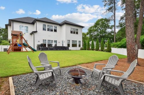 2313 Briarwood Hl Dr, Atlanta GA 30319-3840 exterior