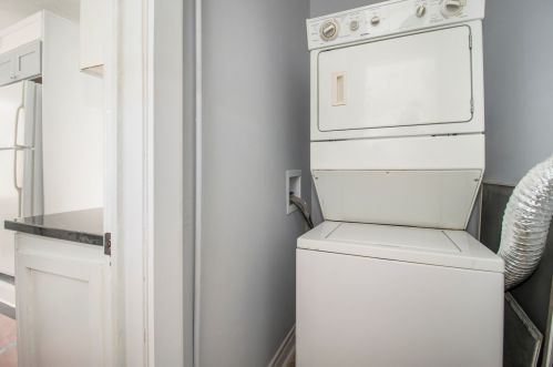 2629 Ridgeway Ave, Chicago IL 60659-1118 exterior