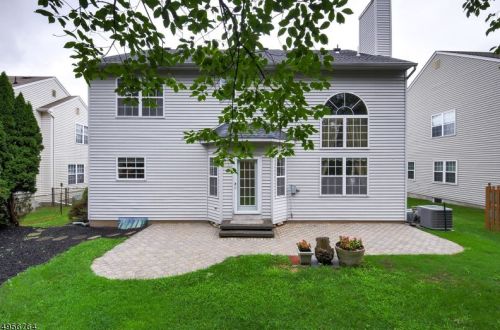 12 Bertran Dr, Bridgewater NJ  08807-5607 exterior