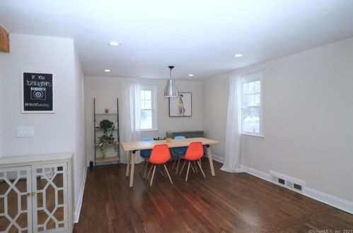 43 Grandview Ave, Norwalk CT 06850-3123 exterior