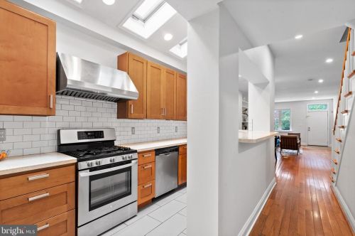 605 Catharine St, Philadelphia PA 19147-2909 exterior