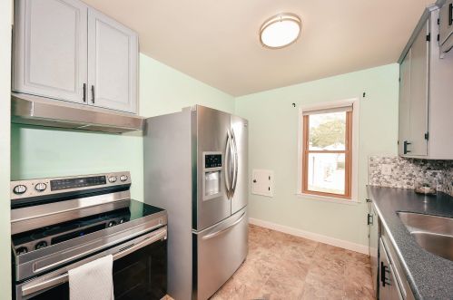 3250 86, Milwaukee WI 53227-4622 exterior