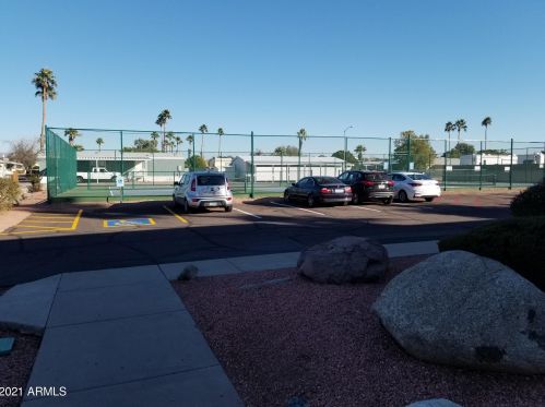 1705 Charleston Ave, Phoenix AZ 85023-1218 exterior