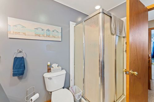 4645 68th St, Milwaukee WI  53220-3917 exterior