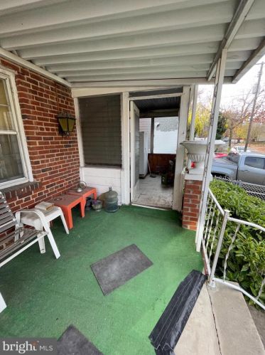 716 Croissant Pl, Washington DC 20019-2212 exterior